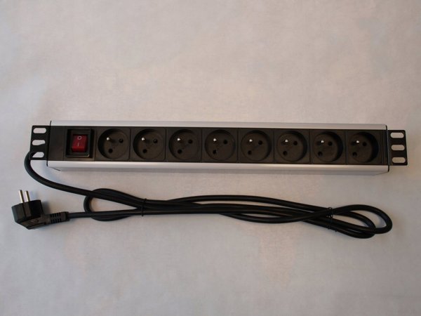 PremiumCord PremiumCord Panel napájecí do 19" racku 1.5U, 8x230V, 2m kabel, vypínač