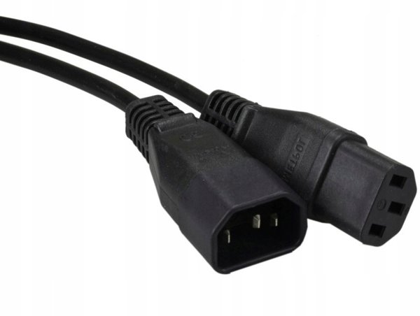 Przedluzacz 230V IEC320 C14/ C13 0,5m czarny