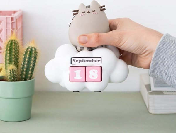 Pusheen - Wieczny kalendarz 3D z kolekcji Purrfect Love