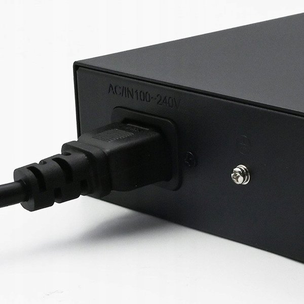 Qoltec 16-θυρα Gigabit Ethernet PoE switch