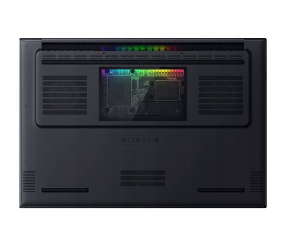 Razer Blade 18 18'' UHD+ 240Hz&FHD+440H R9-275HX/32GB/2TB/NVIDIA GeForce RTX 5090/ENG kbd/Black/2Y Warranty