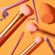REAL TECHNIQUES SET Level Up Brush and Sponge σετ 7 πινέλα και σφουγγάρι μακιγιάζ