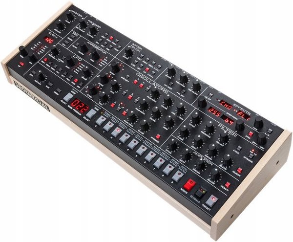 Sequential Trigon 6 Desktop - Πολυφωνικός Αναλογικός Συνθεσάιζερ