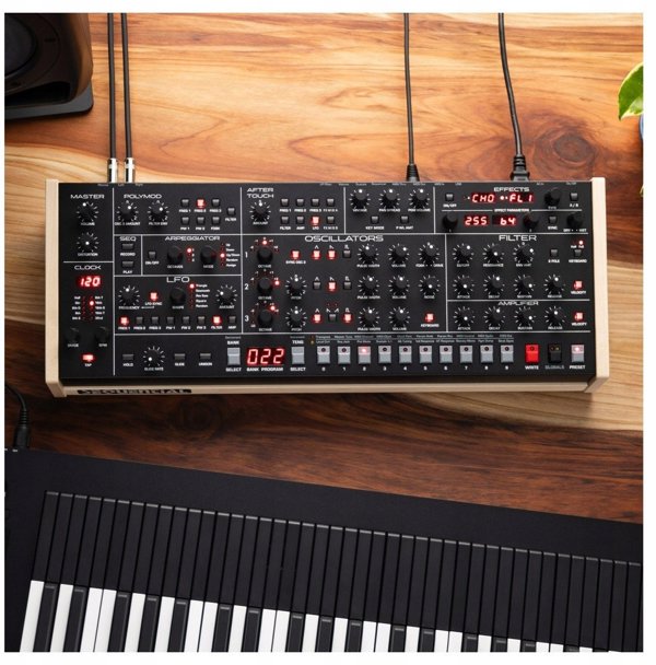 Sequential Trigon 6 Desktop - Πολυφωνικός Αναλογικός Συνθεσάιζερ