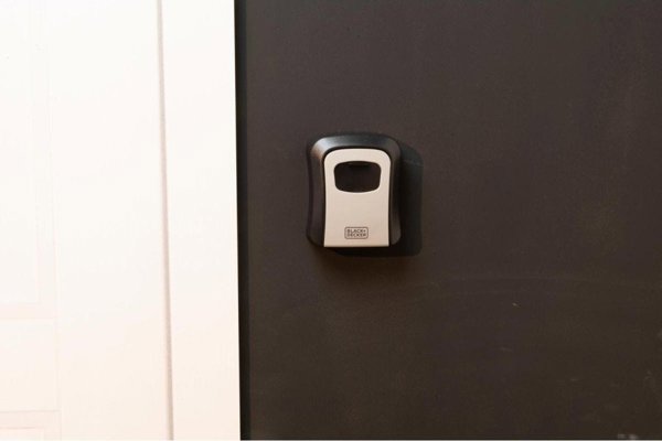ΚΛΕΙΔΟΘΉΚΕΣ ΑΣΦΑΛΕΊΑΣ KEY SAFE BLACK&AMP;DECKER WITH COMBINATION LOCK 8711252239941