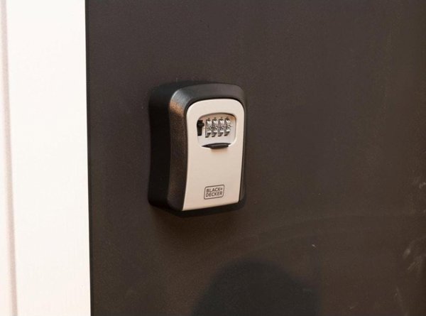 ΚΛΕΙΔΟΘΉΚΕΣ ΑΣΦΑΛΕΊΑΣ KEY SAFE BLACK&AMP;DECKER WITH COMBINATION LOCK 8711252239941