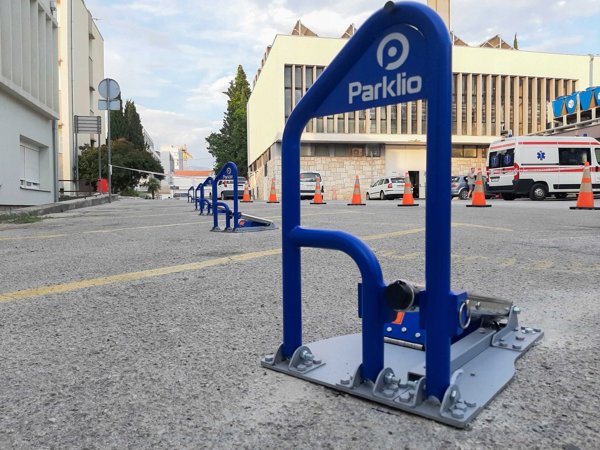 Sonoff Inteligentna zapora miejsca parkingowego PARKLIO