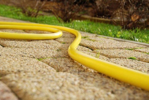 Sourcing C.GREEN HOSE. YELLOW 5/8" 30m