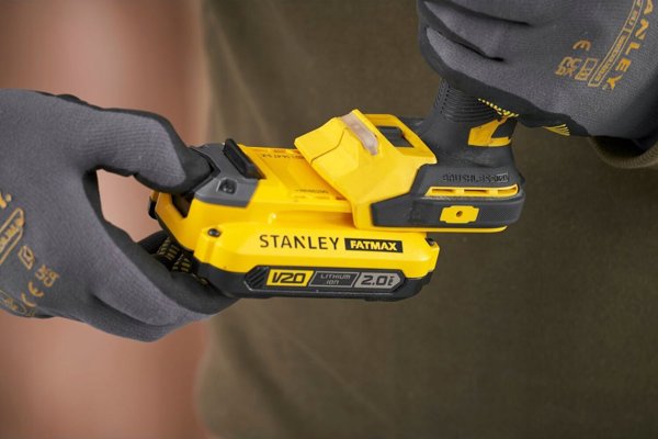 Stanley Παλμικό Κατσαβίδι 18V V20 SFMCF830D2K-QW Brushless 190Nm με 2 Μπαταρίες & Βαλιτσάκι