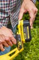 Stanley SFMCHT855B Ψαλίδι Μπορντούρας Μπαταρίας V20 55cm, Λεπίδα Κοπής Laser