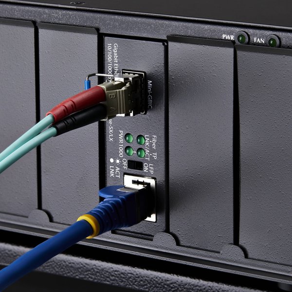 StarTech MCM1110SMLC20 konwerter sieciowy 2000 Mbit/s 1310 nm Pojedynczy Czarny