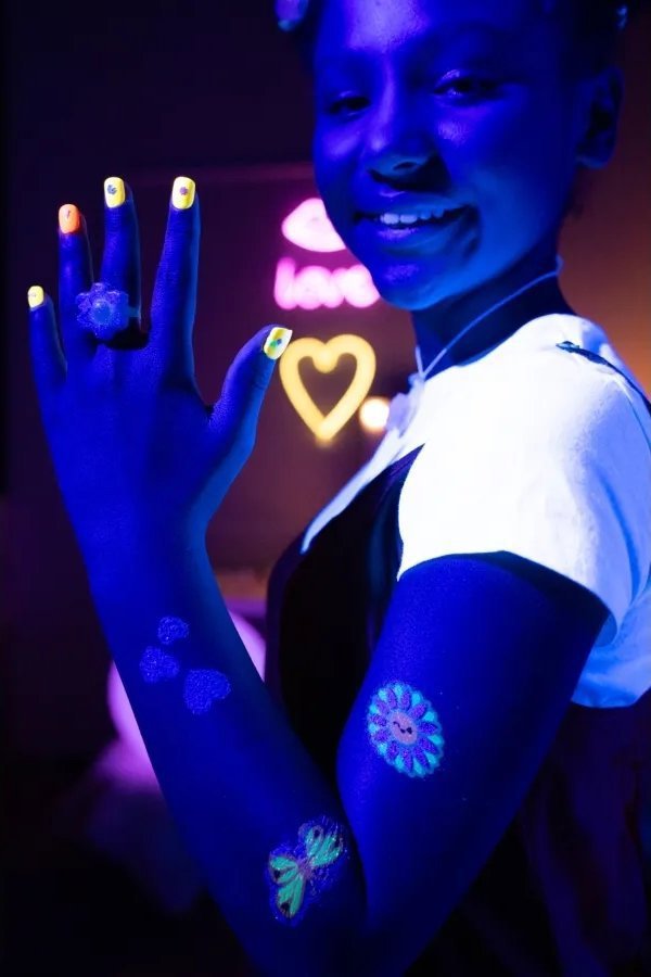 Storey Publishing LLC FabLab Glow Tattoos - Σετ με Glitter Τατουάζ που Λάμπουν στο Σκοτάδι