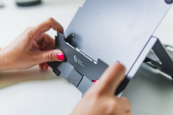 BakkerElkhuizen FlexTop 170 Βάση Laptop και Tablet, Ρυθμιζόμενη, Αλουμίνιο, Σκούρο Γκρι