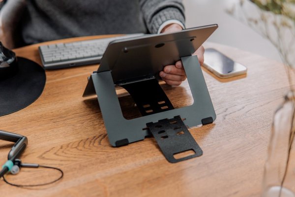 BakkerElkhuizen FlexTop 170 Βάση Laptop και Tablet, Ρυθμιζόμενη, Αλουμίνιο, Σκούρο Γκρι