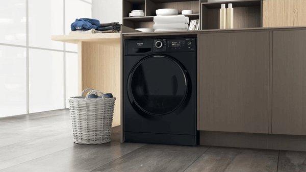 Πλυντήριο ρούχων με στεγνωτήριο Hotpoint NDD 11725 BDA EE