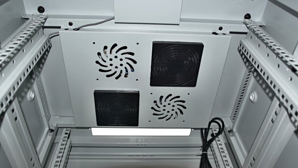 Szafa Lexi-NET LEXI-Net 19" stojanový rozvaděč 24U 600x600 rozebiratelný, ventilační jednotka, termostat, kolečka, 600kg, sklo, šedý