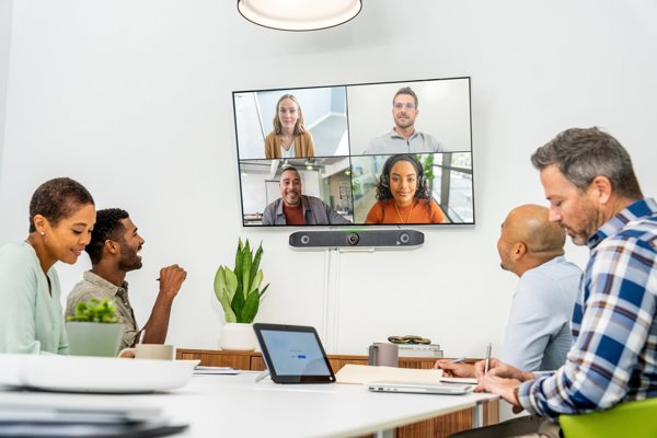 Poly Studio X52 All-in-One Video Bar - Σύστημα Τηλεδιάσκεψης 4K για Συνεδριακούς Χώρους