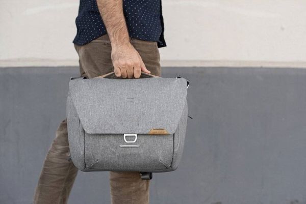 Τσάντα Peak Design Φωτογραφική τσάντα Peak Design Everyday Messenger 13L - Γκρι - EDLv2