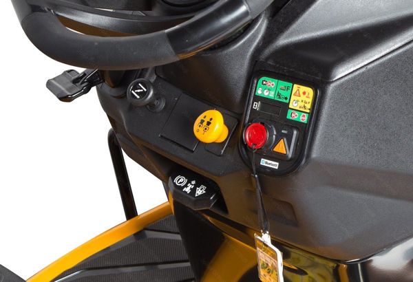 Traktor ogrodowy Cub Cadet XT2 QR106