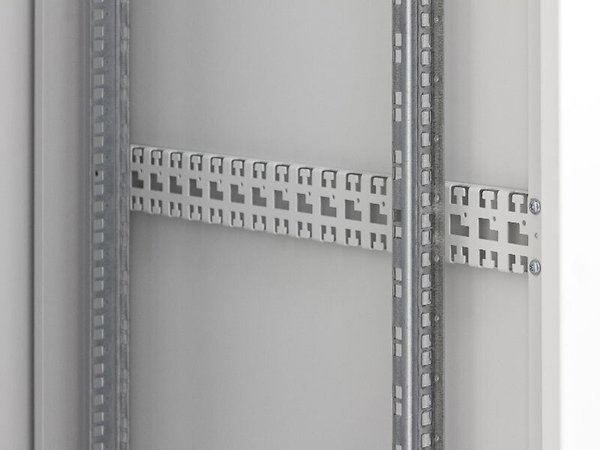 Triton RAC-VP-X51-X1 Kabelführungspanel für 800mm tiefen Schrank