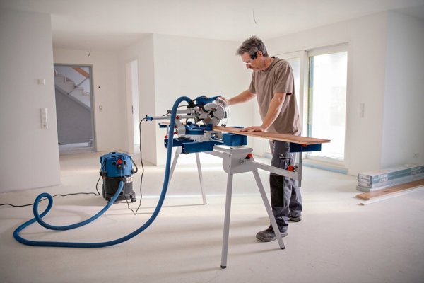 Πριόνι κοπής και μίτρας Bosch Bosch GCM 305-216 D (μπλε, 1,200 watts)