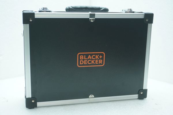 Wiertarko-wkrętarka Black&Decker BDCDC18BAFC 18 V 2 x akumulator 1.5 Ah [outlet]