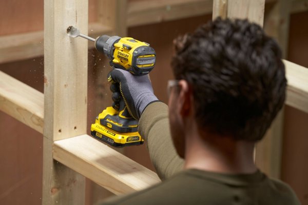 Stanley Δραπανοκατσάβιδο Μπαταρίας FatMax V20 SFMCD725D2K 18V με 2 Μπαταρίες 2Ah & Βαλιτσάκι