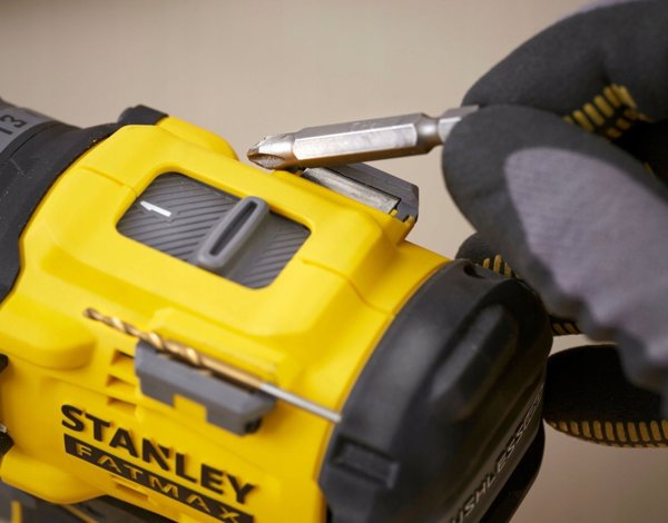Stanley Δραπανοκατσάβιδο Μπαταρίας FatMax V20 SFMCD725D2K 18V με 2 Μπαταρίες 2Ah & Βαλιτσάκι