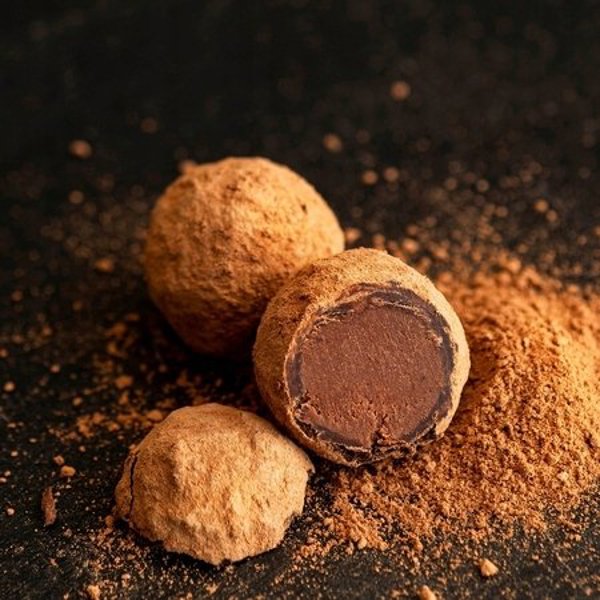 Willies Cacao Willie's Cacao - Czekoladki -  Praline Truffles - Marc de Champagne 35g