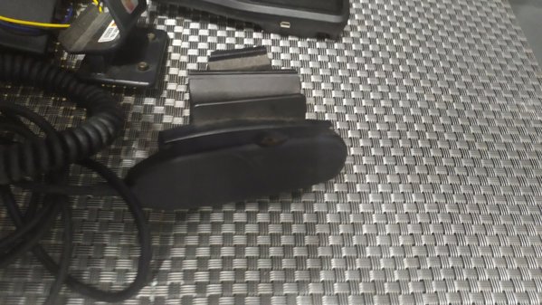 Zestaw glosnomowiacy THB Bury Bury CP 1000 CarPhone LTE m. Sprachsteuerung
