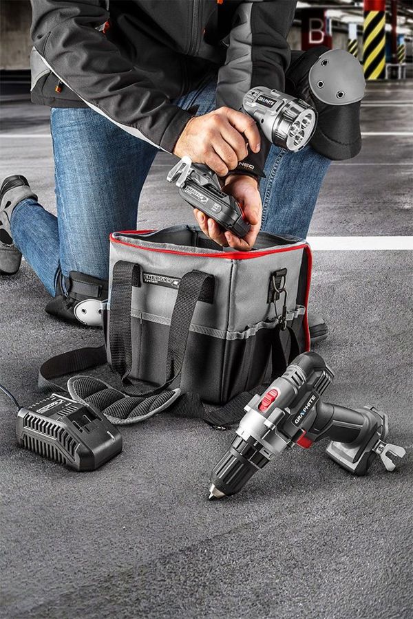 Graphite Σετ Ηλεκτρικών Εργαλείων 5 Τεμαχίων 18V με Τρυπάνι, Φακό, Τσάντα, Μπαταρία & Φορτιστή (58G016)