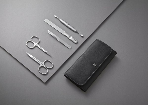 Zwilling Classic Inox Σετ Μανικιούρ 5 Τεμαχίων σε Μαύρη Δερμάτινη Θήκη