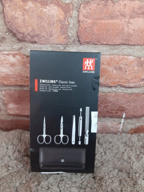 Zwilling Classic Inox Σετ Μανικιούρ 5 Τεμαχίων σε Μαύρη Δερμάτινη Θήκη