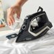 Σίδερο ατμού Beldray 2600W Ultra Sleek 280 ml Anti-Calc με συνεχή εκτόξευση ατμού
