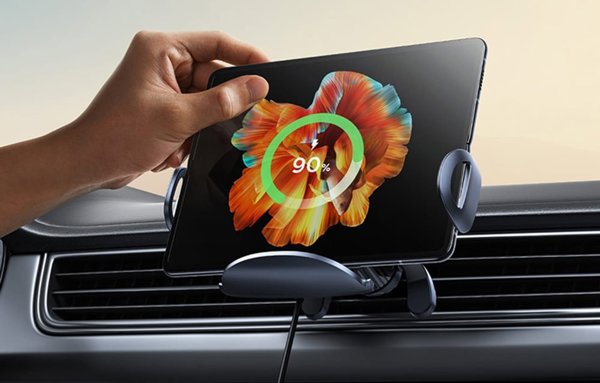 Baseus LightChaser Series Triple-Coil Wireless Charging Electric Car Mount Cluster Black 6932172654306